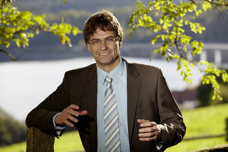 Dr. Peter Liese MdEP Dr. Peter Liese MdEP